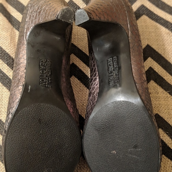 3/$25-Kenneth Cole peep toe heel - Picture 4 of 5